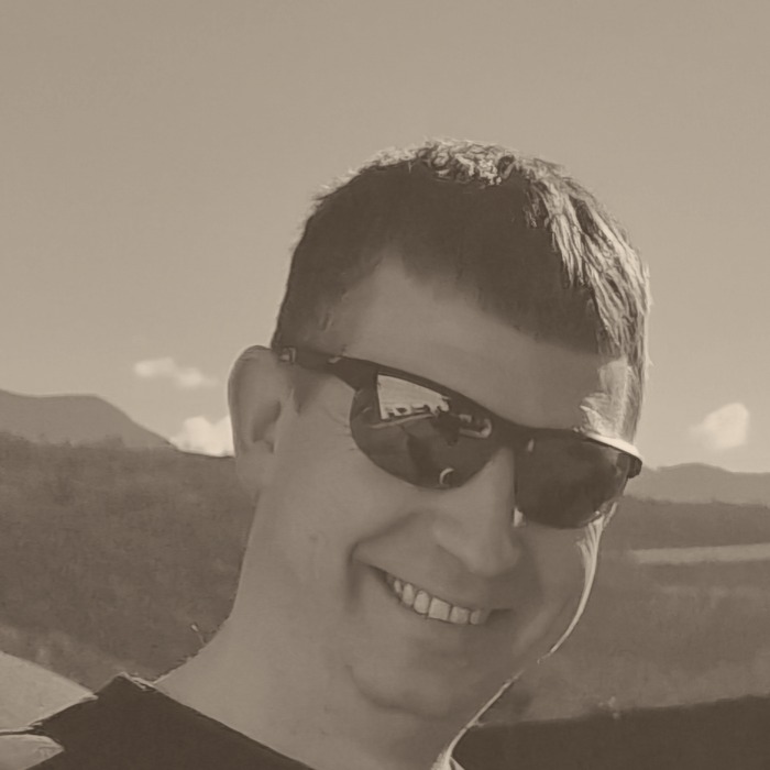 Tomasz Miszkiewicz — portret w sepii